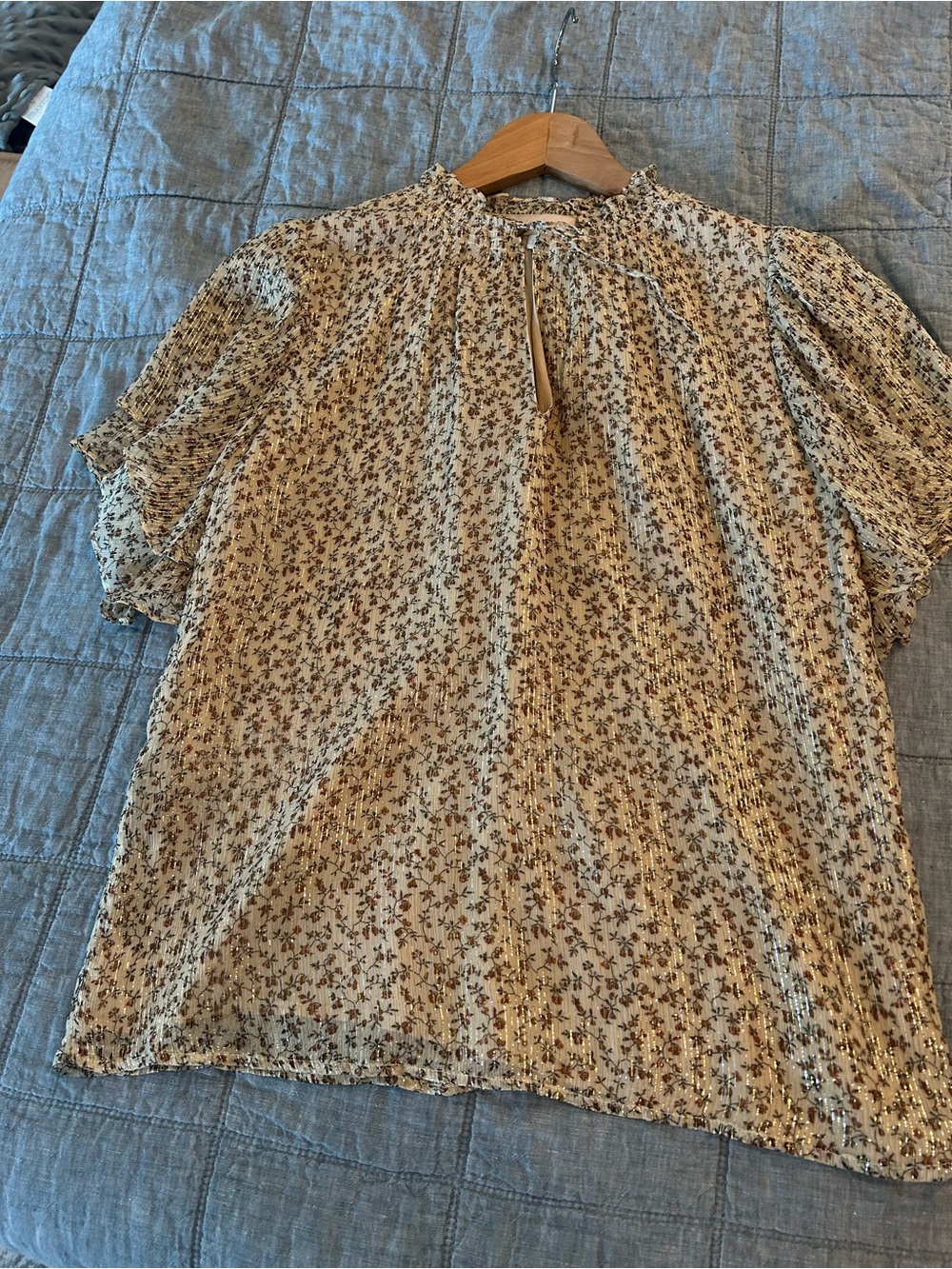 Gold metallic flowered short sleeve blouse